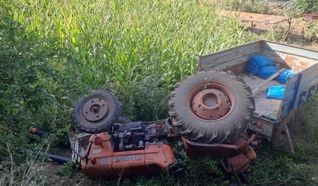 Osmaniye Düziçi'nde traktör devrildi: 2 genç yaralandı