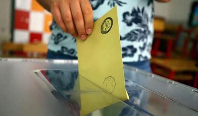 Son Anket: Özgür Özel'in Yeni Partisi İkinci Sırada Yer Aldı
