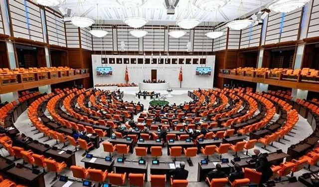 Yeni Parti'nin Kuruluşu Meclis'te Sandalye ve Oda Düzenini Değiştiriyor