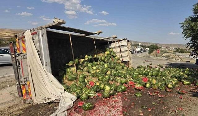 Ankara-Kırıkkale Yolunda İki Ayrı Tır Kazası: Can Kaybı Yok