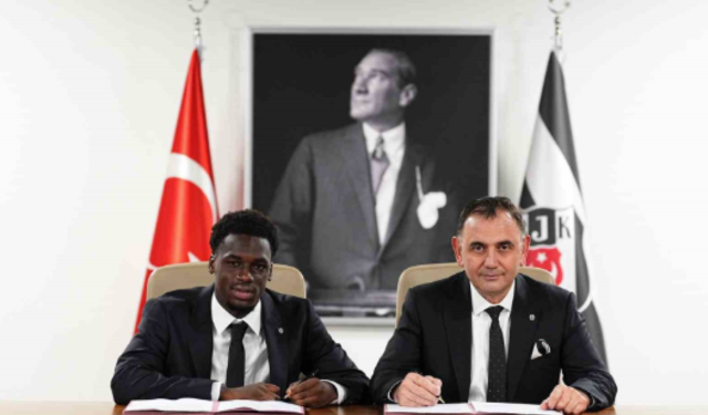 Beşiktaş, Ernest Poku transferini kiralama ve satın alma opsiyonuyla tamamladı