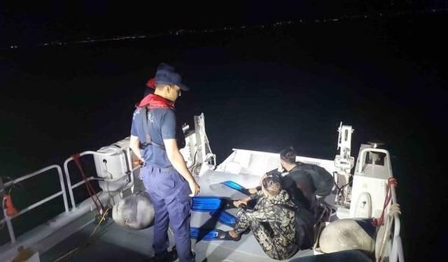 Bodrum Açıklarında Yunan Adasına Yüzerek Geçmeye Çalışan 2 Düzensiz Göçmen Yakalandı