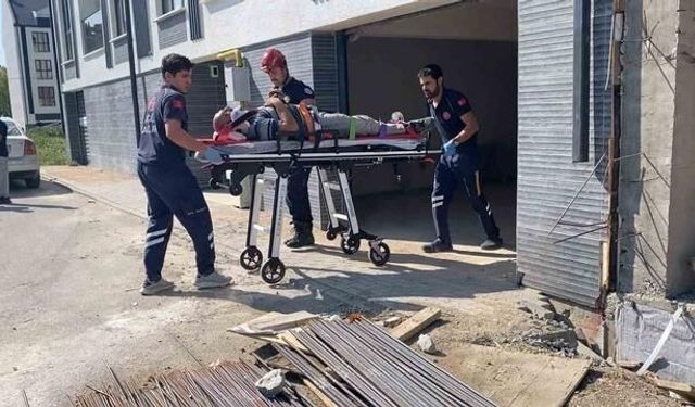 Bursa İnegöl'de Kriko Kayması Sonucu Araç Altında Kalan Kişi Ağır Yaralandı