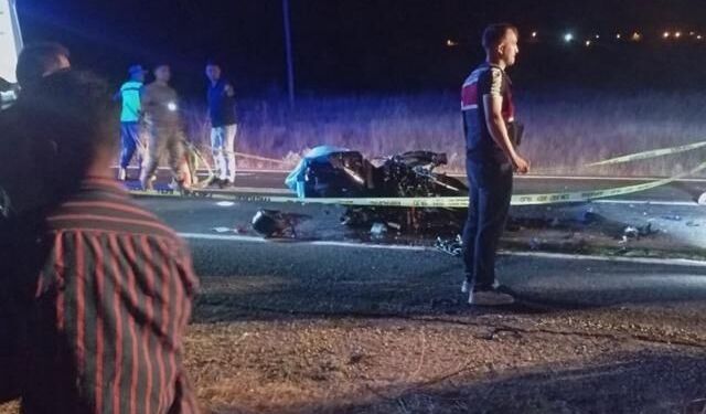 Diyarbakır Dicle'de motosiklet iş makinesine çarptı: 1 kişi yaşamını yitirdi