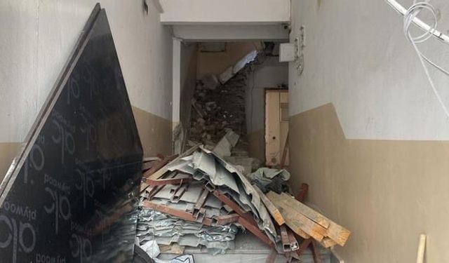 Fatih'te kentsel dönüşüm sırasında bina çöktü: 2 işçi yaralandı