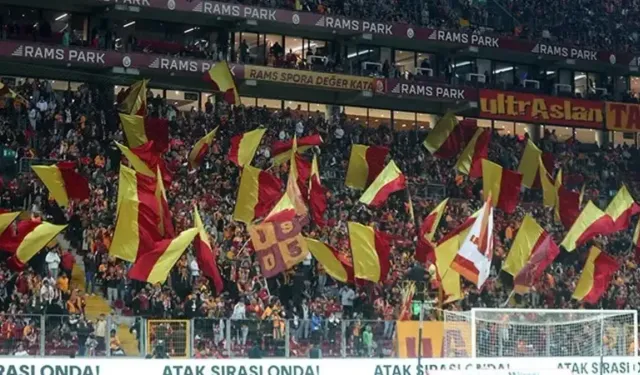 Galatasaray taraftarından yönetime transfer süreci tepkisi