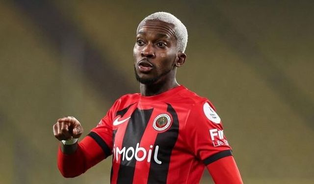 Henry Onyekuru, Bursaspor ile 1+1 Yıllık Sözleşme İmzaladı