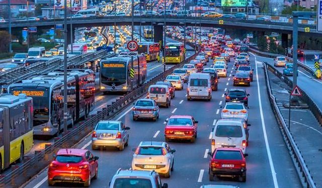 İstanbul'da 14 Eylül'de Toplu Taşıma Ücretsiz: Yeni Eğitim Yılı Ulaşım Tedbirleri Açıklandı