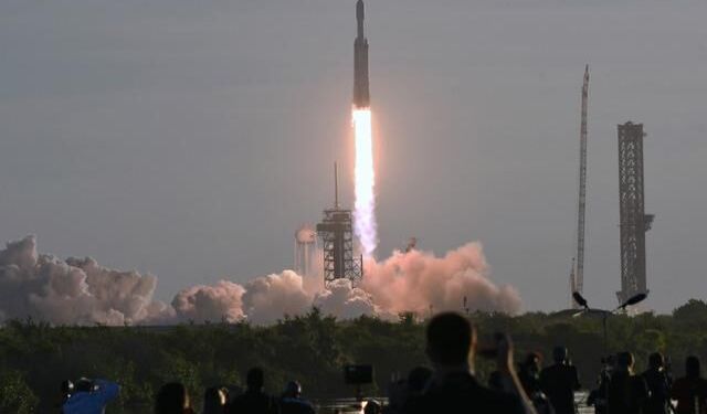 NASA'nın Nancy Grace Roman Uzay Teleskobu SpaceX Falcon Heavy ile Uzaya Fırlatıldı