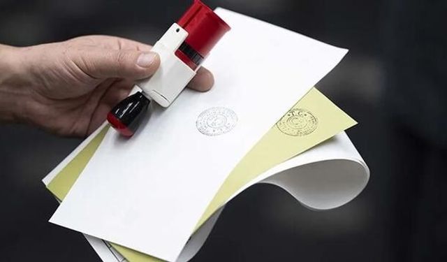 Türkiye'de Seçim Anketlerinde Büyük Fark: GENAR ve Metropoll Sonuçları Karşılaştırıldı