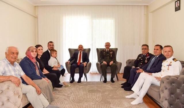 Aydın Valisi Varol, Gazimiz Çakır ve Ailesini Ziyaret Etti