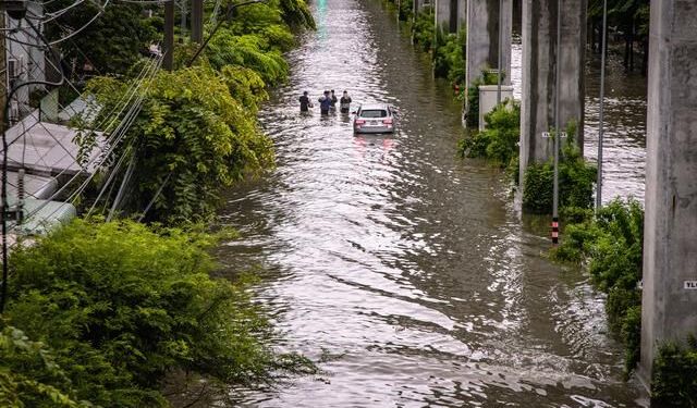 Bangkok'ta 50 Bölge Afet Bölgesi İlan Edildi
