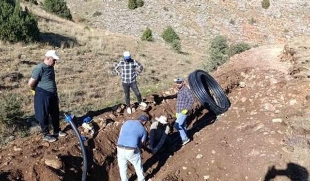 Bayburt Çatıksu Köyünde İçme Suyu Sorunu İmece Usulüyle Çözülüyor