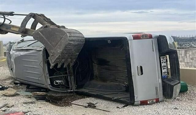 Bodrum'da Kamyonetin Duvara Çarpmasıyla 15 Yaşındaki Çocuk Sürücü Hayatını Kaybetti