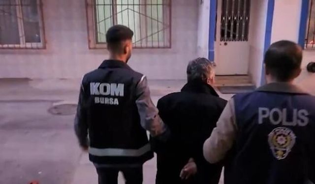 Bursa'da sağlık çalışanlarını ev sahibi yapma vaadiyle dolandıran 12 kişi gözaltında