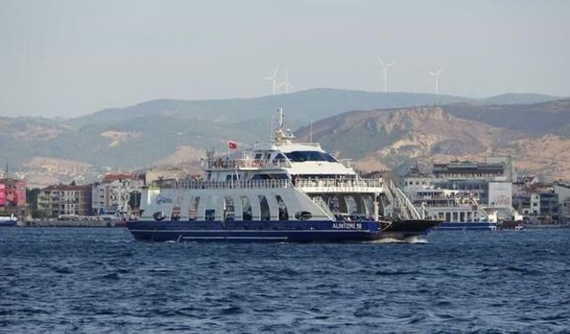 Çanakkale-Gökçeada Feribot Seferleri Hava Koşulları Nedeniyle İptal Edildi