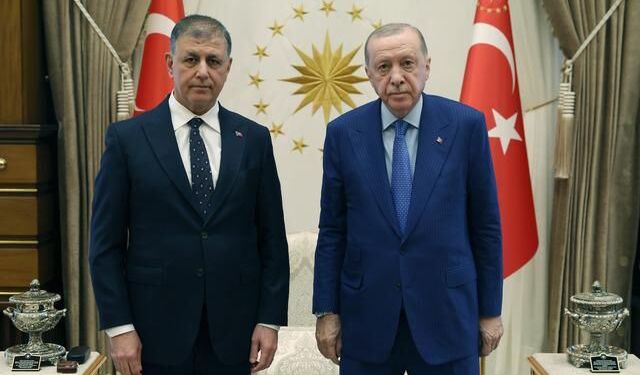 Cumhurbaşkanı Erdoğan, İzmir Büyükşehir Belediye Başkanı Cemil Tugay ile görüştü