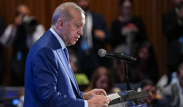 Cumhurbaşkanı Erdoğan'dan fon soruşturmasıyla ilgili açıklama: Türkiye ekonomisi risk altında değil