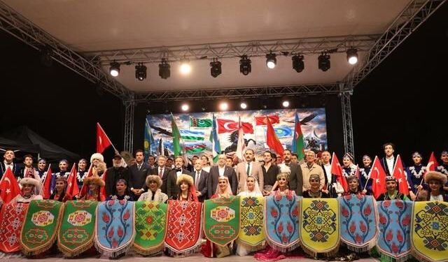 Elazığ'da 29. Uluslararası Hazar Şiir Akşamları Başladı
