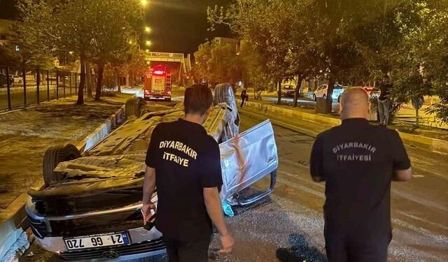 Ergani'de Takla Atan Otomobilin Sürücüsü Ağır Yaralandı