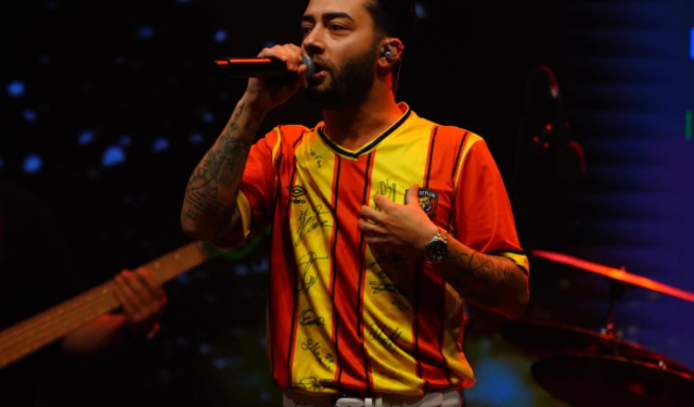 Kurtuluş Kuş Malatya Konserinde Sahneyi Terk Etti, Arbede Çıktı