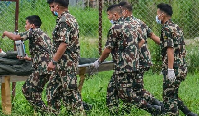 Nepal'de 11 Gün Mahsur Kalan Kadın Sel Sonrası Kurtarıldı