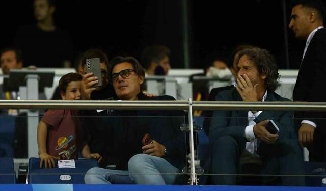 Vincenzo Montella, Kasımpaşa-Konyaspor maçını protokol tribününden izledi