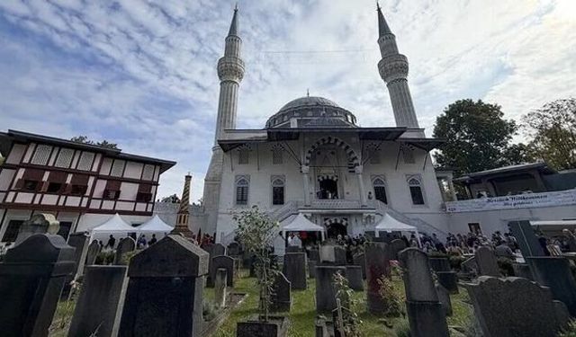 Almanya'da 30. Açık Cami Günü Etkinliği Gerçekleştirildi