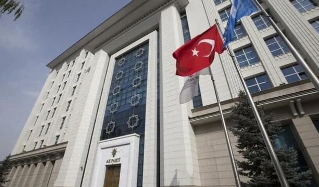 Antalya Büyükşehir Belediye Başkan Vekili Büşra Özdemir'in AK Parti'ye katılması bekleniyor
