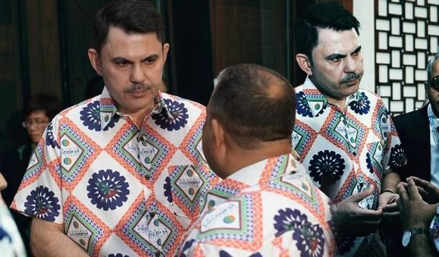 Bakan Kurum Fiji'de Ortak Tasarımlı Gömlekle İklim Zirvesinde