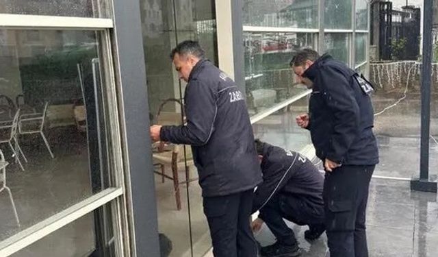 Başakşehir'de kız öğrenci yurdu karşısındaki kafe reklamı tepki çekti, işletme kapatıldı