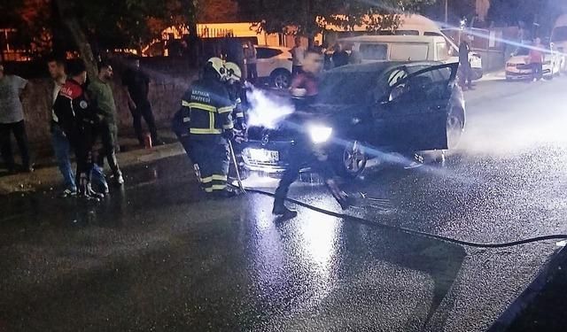 Batman'da Seyir Halindeki Otomobilde Yangın Çıktı