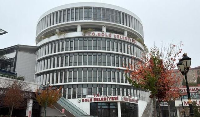 Bolu Belediyesi'nde ihale ve zimmet iddiaları nedeniyle 4 kişi gözaltına alındı