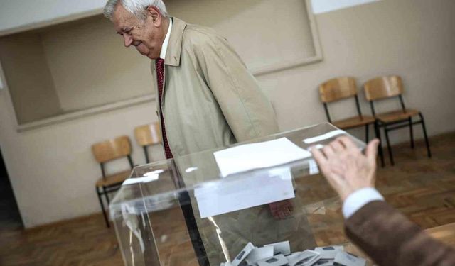 Bulgaristan'da cumhurbaşkanlığı seçimi için oy kullanımı başladı