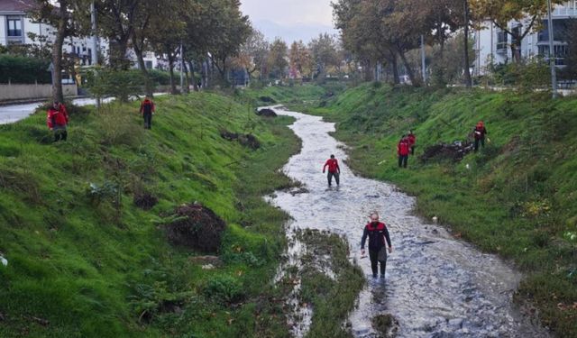 Bursa İnegöl'de 2 Gündür Kayıp Olan Emrah Gedik İçin Arama Çalışmaları Sürüyor