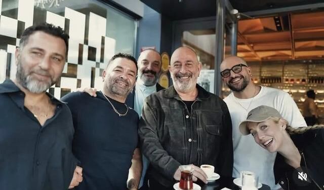 Cem Yılmaz, 'Kalp Damar Grubu' notuyla arkadaşlarıyla buluştu