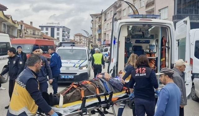 Çorum Alaca'da otomobilin çarptığı yaya yaralandı