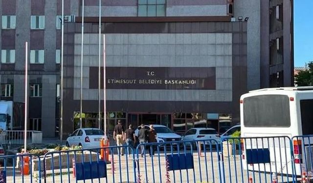 Etimesgut Belediyesinde yolsuzluk soruşturmasında 7 kişi tutuklandı