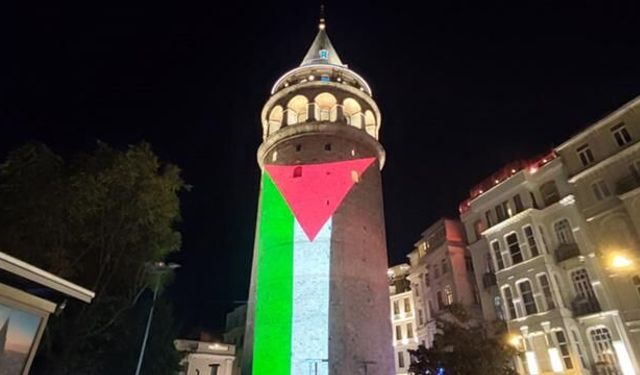 Galata Kulesi Filistin Bayrağıyla Aydınlatıldı