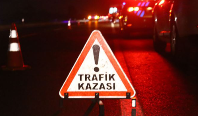 Hatay'da iki otomobilin çarpıştığı kazada 3'ü ağır 5 kişi yaralandı