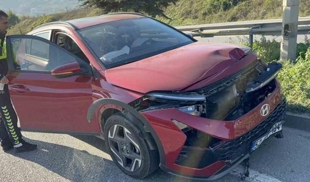 İlkadım'da İki Otomobil Çarpıştı