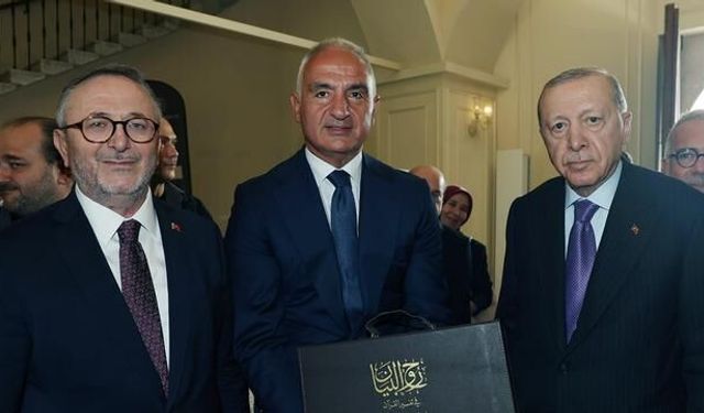 İsmâil Hakkı Bursevî'nin 16 Defterlik Tefsiri İlk Kez Tıpkıbasım Olarak Sunuldu