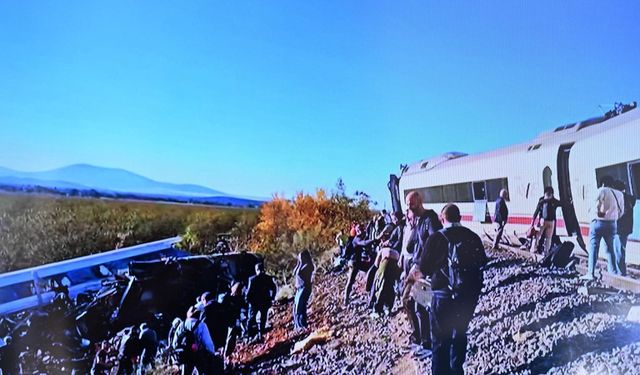 İspanya'daki tren kazasında telsiz konuşmaları ölümcül hatayı ortaya koydu
