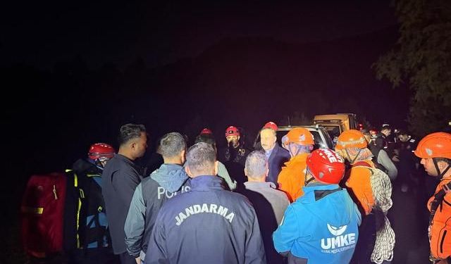Isparta'da İHH ekibi Yazılı Kanyon'da kayboldu: 1 kişi hayatını kaybetti, 13 kişi mahsur