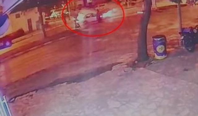 Isparta'da yaşanan trafik kazası güvenlik kamerasına yansıdı
