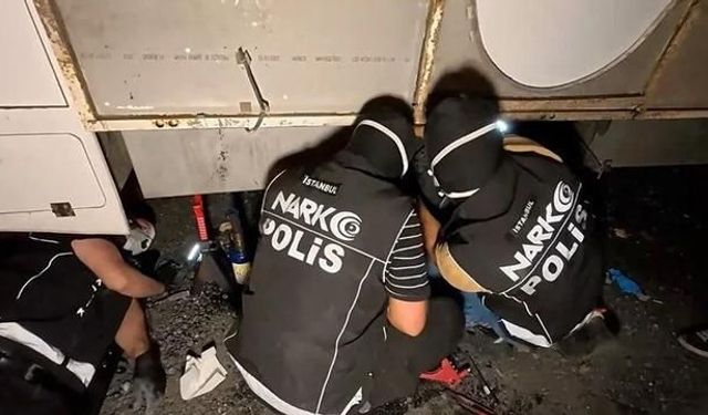 İstanbul'da karavan ve evde 213 kilogram sentetik uyuşturucu ele geçirildi
