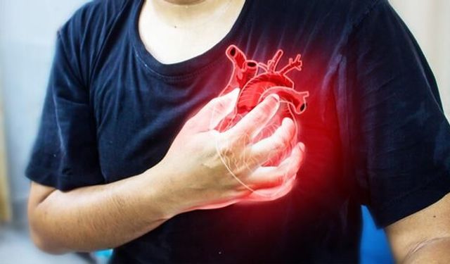Kahramanmaraş'ta 28 yaşındaki hastanın kalbindeki doğuştan delik ve damar anomalisi kapalı ameliyatla düzeltildi