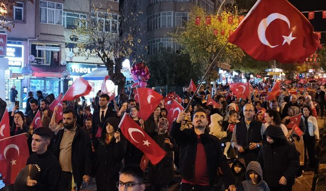 Karabük Safranbolu'da 29 Ekim Cumhuriyet Bayramı fener alayı yapıldı