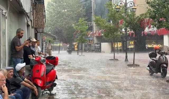 Karabük'te 15 Ekim'de Kuvvetli Sağanak ve Gök Gürültülü Yağış Bekleniyor