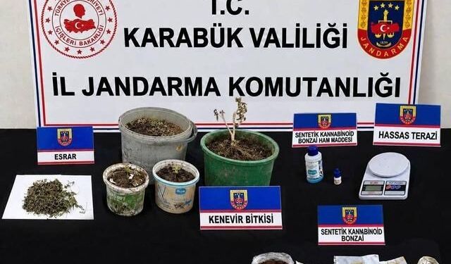 Karabük'te Jandarma Uyuşturucu Operasyonunda 2 Kişi Gözaltına Alındı